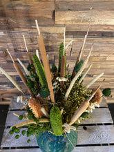 Afbeelding in Gallery-weergave laden, Fidrio groene vaas met droogboeket