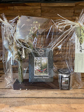 Afbeelding in Gallery-weergave laden, Geschenkpakket met droogbloem, geurkaars en geurzakje