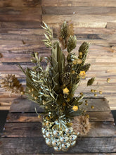 Afbeelding in Gallery-weergave laden, keramieken vaas met bollen goud (gouden droogbloemen)