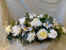 Afbeelding in Gallery-weergave laden, Artificiël bloemstuk XL witte tint
