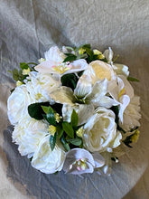 Afbeelding in Gallery-weergave laden, Artificiël bloemstuk L witte tint
