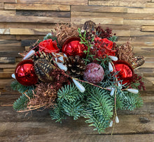 Afbeelding in Gallery-weergave laden, kerststuk bol met roze en brons
