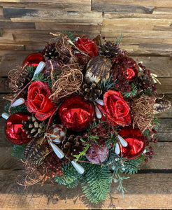 kerststuk bol met roze en brons
