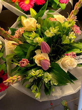 Afbeelding in Gallery-weergave laden, Boeket pasteltinten
