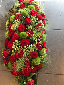 Langwerpig rode rozen
