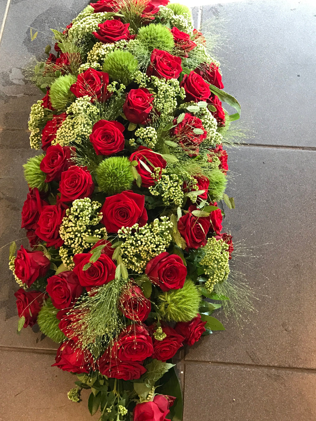 Langwerpig rode rozen